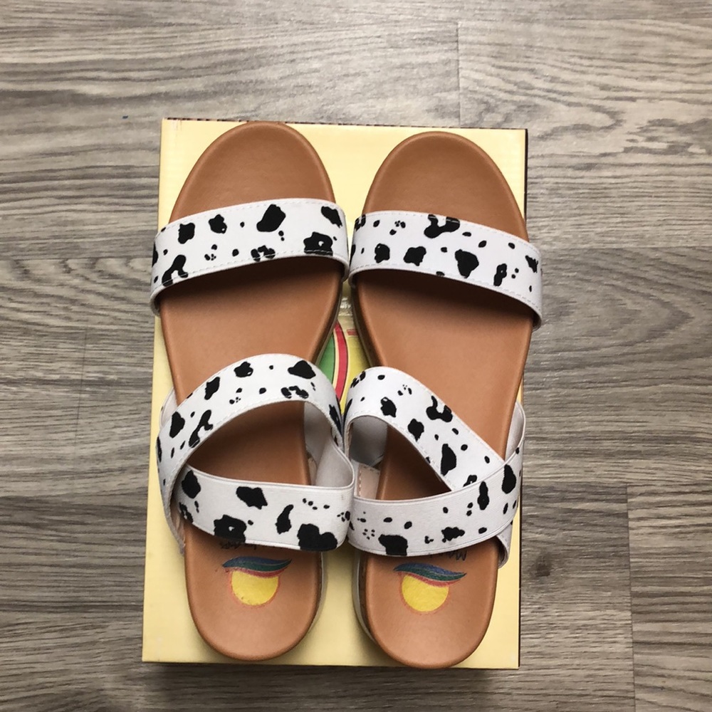 Slip-on Cow Print Wedge